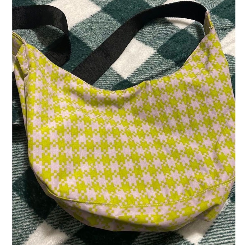 Baggu Medium Nylon Crescent Bag